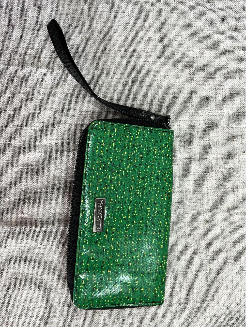 Rareform Zipper Wallet Wristlette NWoT